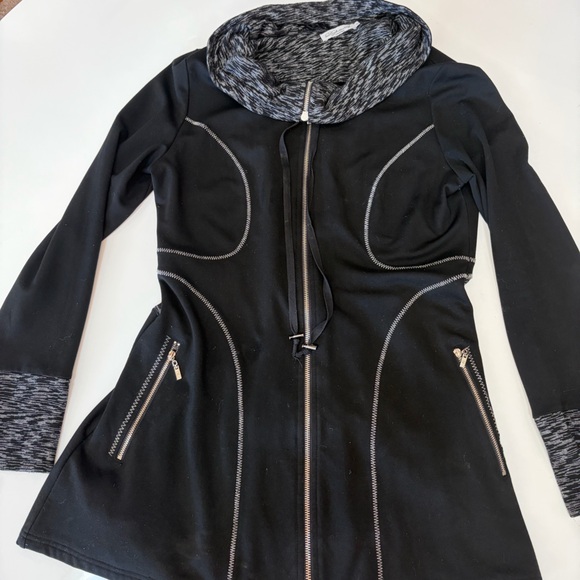 #277 Beautiful Couture Black and Gray Women's Tunic. Excellent condition. - Picture 12 of 15